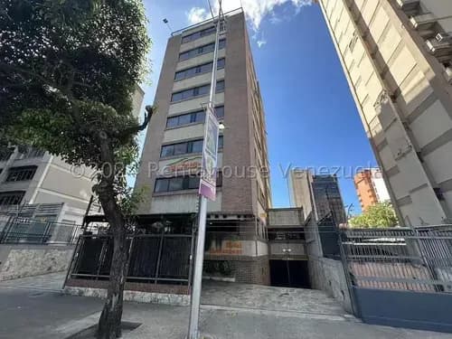 Edificio En Venta En Sabana Grande Hotel En Funcionamiento 24-22636