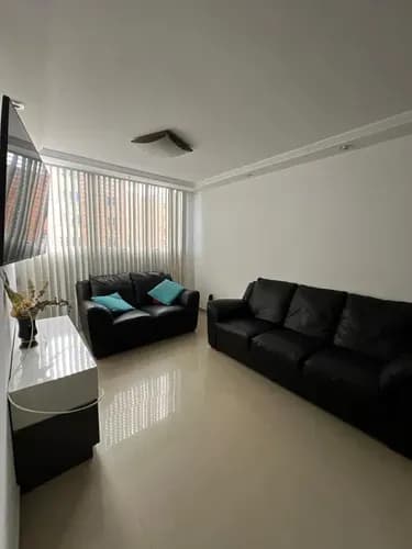 Mc Vende Apartamento En Tulipán Moderno Planta Baja Equipado Y Semi Amoblado 56 M2 *1habitación Principal Con Aire Y Clóset *1 Habitación Segundaria * 1 Baño Con Pareduch * Piso De Porcelanato