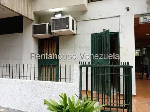 Local Comercial En Alquiler Adaptable Y Bien Ubicado. Gc 26-8224