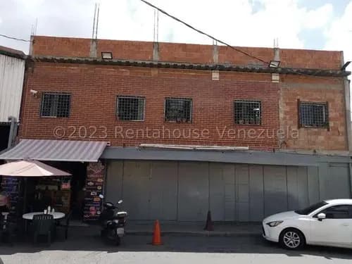Espaciosa Casa De Dos Pisos En Venta San Martin I