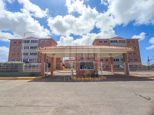 Apartamento En Conjunto Residencial San Roman, Punto Fijo. Pla-1860