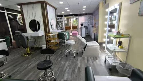 Venta Fondo De Comercio/ Spa Peluqueria/ 100 M2/ Mobiliario Moderno/ Precio Ref: 35.000 Ic
