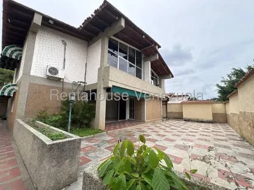 Casa En Venta En La Trinidad Caracas Calle Cerrada Precio Negociable