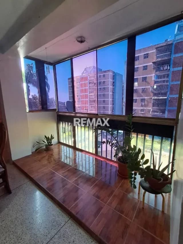 En Venta Apartamento en Residencias El Rosario, Av Libertador