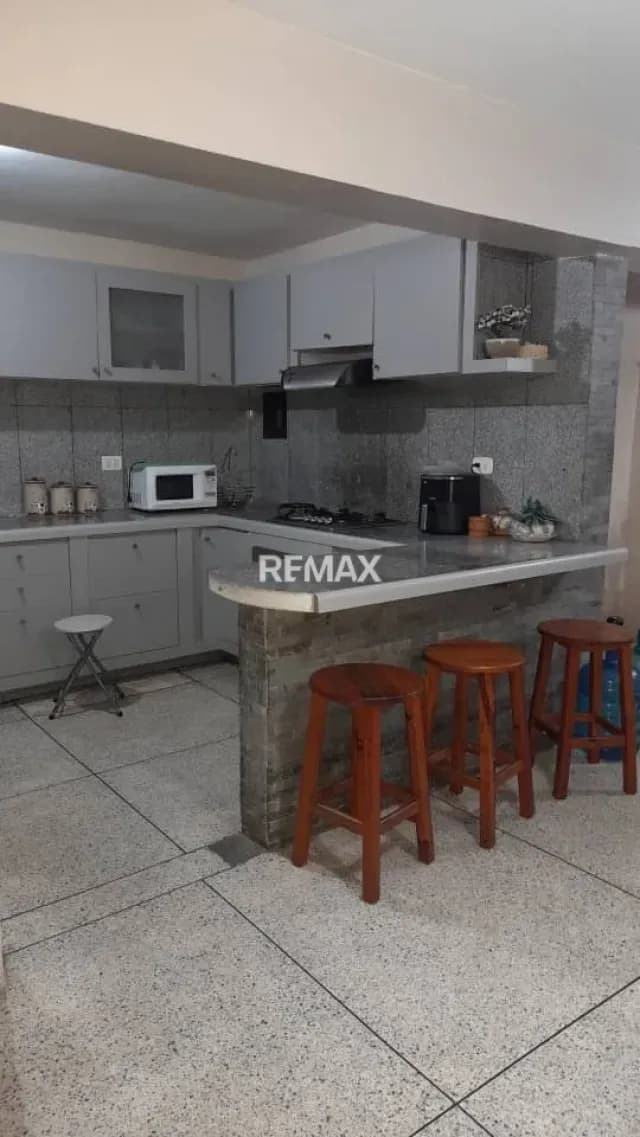 En Venta Apartamento en Residencias El Rosario, Av Libertador
