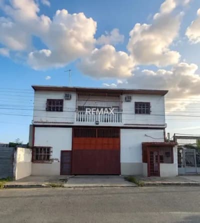 Casa en alquiler en barrio Valle Viejo, Maracay, Girardot, Aragua, VEN - $1k