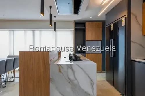 Hermoso Apartamento Remodelado En Venta En Campo Alegre, Listo Para Mudarse. Ys12620837