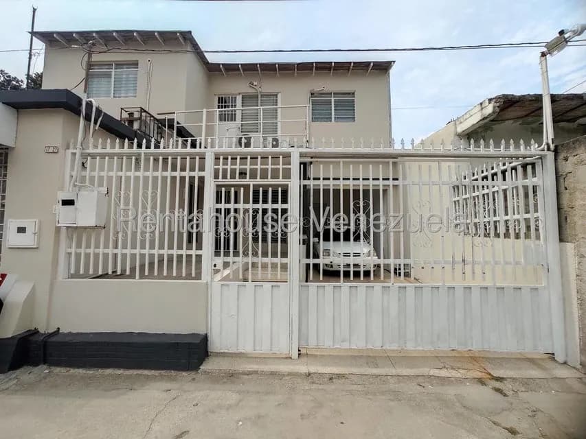 Casa (1 Nivel) en Alquiler en Centro, Lara