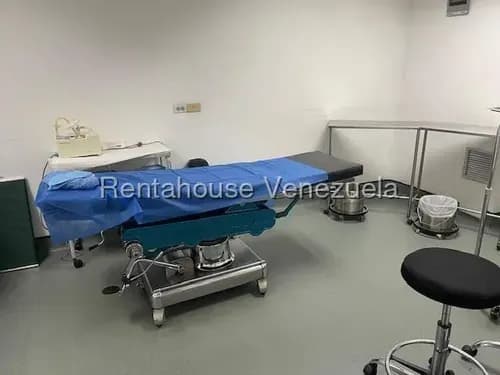 Centro Quirúrgico Ambulatorio En Venta // San Bernardino Mg 6-14964