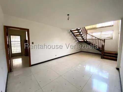 Ls Vende Casa El Marques Calle Paramaconi