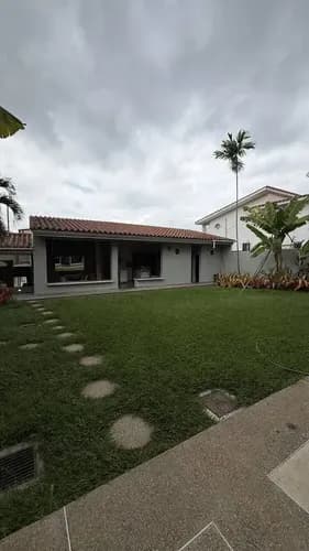 Annic Coronado Vende Casa En La Urbanización La Viña Valencia Calle Cerrada 326385