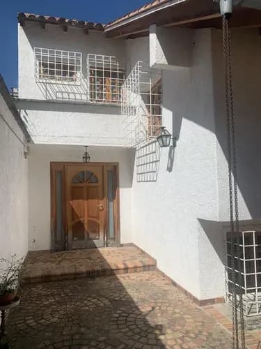 En Alquiler/venta Quinta En Los Chorros Jdl