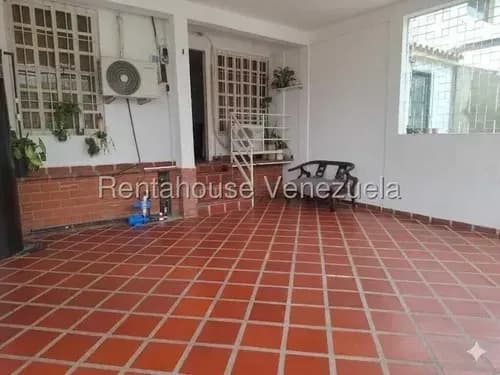 Naudy Escalona & Maribel Morillo Asesores Inmobiliarios De Rentahouse Venden Fabulosa Casa En La Mora Cabudare 26-20723 Lara
