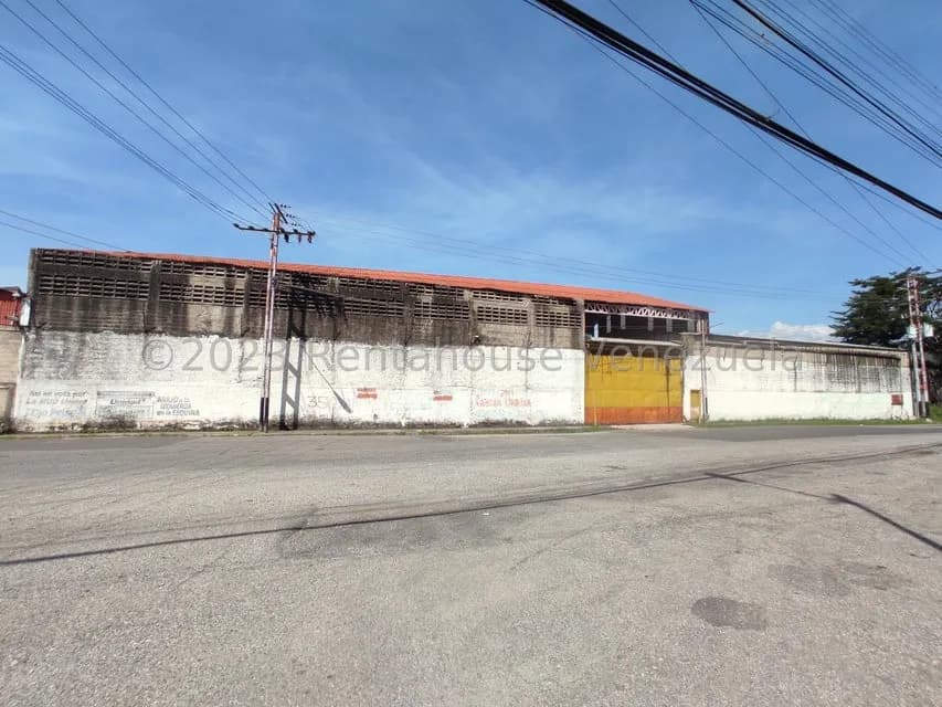 Comercial (Galpon - Deposito) en Venta en San Joaquin de Turmero, Aragua