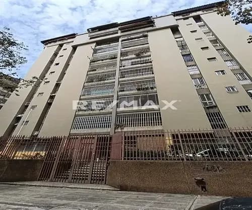 Apartamento En Venta En Montalban Iii De 95m2.