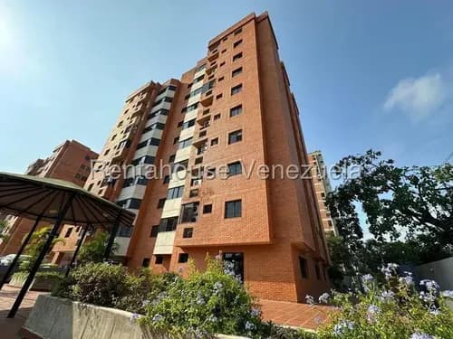 Dalisa Bigott Vende Apartamento En Piso Bajo Con Planta Eléctrica | 3h/2b | Gimnasio, Salón De Fiesta Y Maletero, Res. Luis Miguel | Barquisimeto # 26-19461