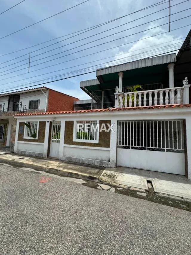 Casa de Una Planta Habitable o Para Reformar en Venta en San Diego, Valle Verde