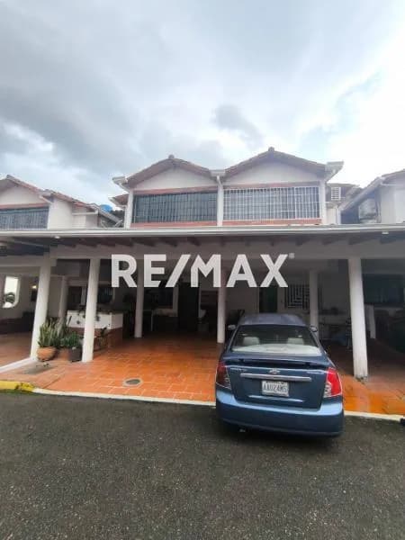 Casa en alquiler en las acacias