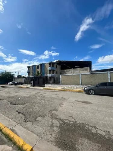 Johanna Castillo Jc Vende Galpon Cerca De Ciudad Traki