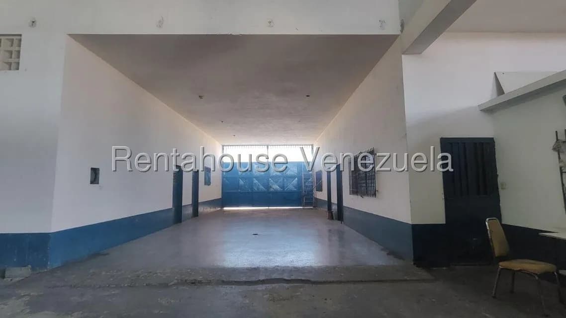 Comercial (Galpon - Deposito) en Alquiler en Nuevo Pueblo, Falcon