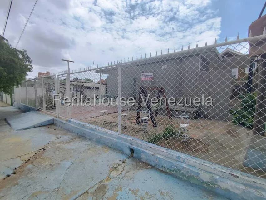 Comercial (Local Comercial) en Venta en Tierra Negra, Zulia