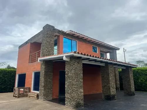 Inmobiliaria Global Ofrece En Venta Casa En Safari Ranch, Valencia.