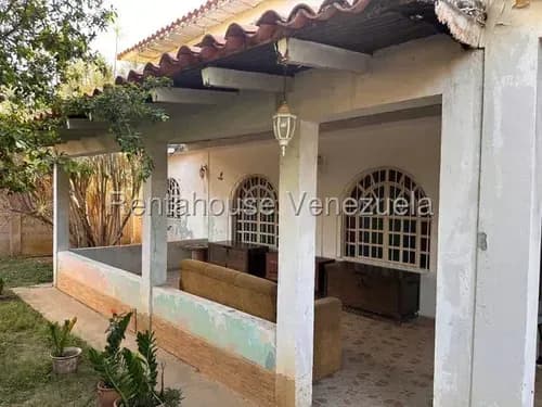 Karen Burgos Vende Casa Multinivel, En Cabudare, Ofrece Total Seguridad Para Toda La Familia. Es Ideal Para Quien Busca Tranquilidad.