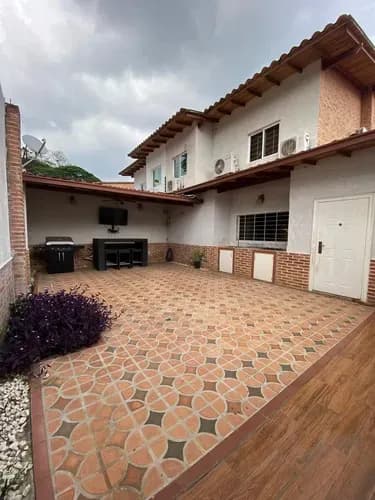 Marisela Correa Vende Townhouse, Urb. Las Trinitarias, San Diego
