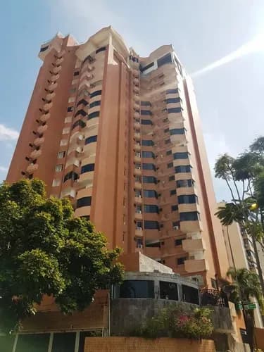 Rab Vende Apartamento De Lujo En La Trigaleña De 3 Habitaciones 2 Baños 2 Puestos De Estacionamiento Planta Y Pozo Moderno