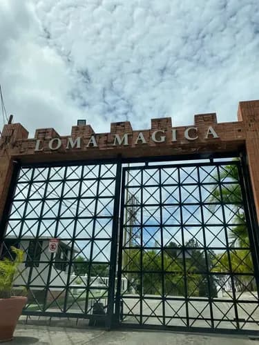 Se Vende Townhouse Cerca De La Cascada