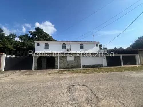 Inmuebles Milagros Nazareth Casa En Venta En Cabudare Lara La Piedad Sur. Codigo Del Inmueble 26-5489 Economica Residencial Economico
