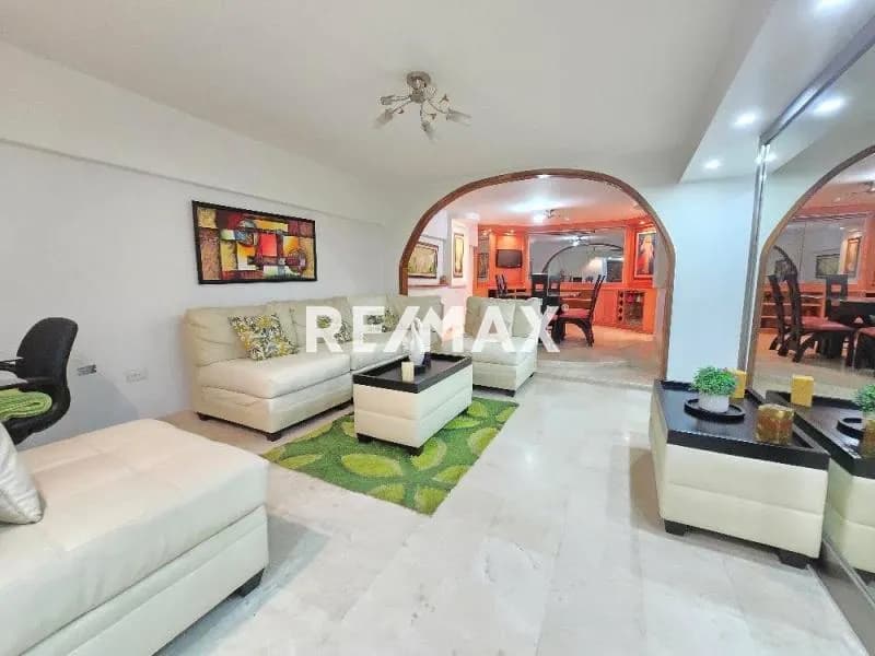 Apartamento amoblado en alquiler