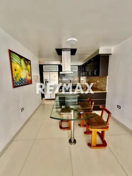 Apartamento amoblado en venta