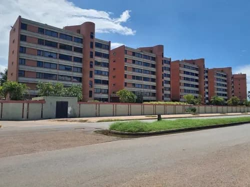 Venta De Amplio Apto En Av. Americo Vespucio De Lecheria. Edo Anzoategui