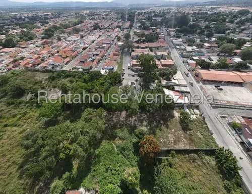 % Rafael Gamarra Ofrece En Venta Terreno En Cabudare, 2f8278, En Optimas Condiciones, Zona De Facil Acceso, Posee Todos Los Servicios Basicos! Contactame.
