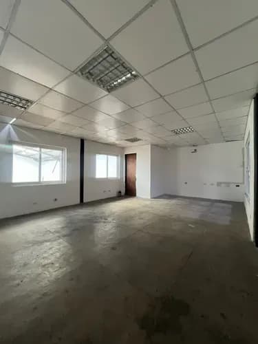 Leandro Araque Inzitu Realtors Ofrece En Alquiler Galpon Comercial Centro Empresarial Del Norte Naguanagua Carabobo
