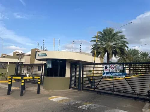 Town House En Obra Limpia En Puerto Ordaz