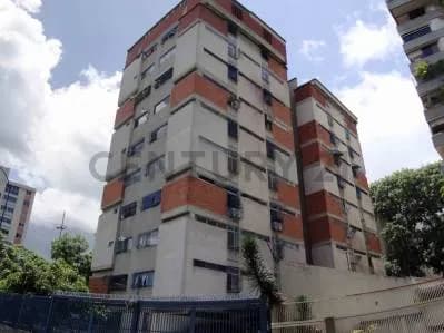 Amplio Iluminado se Vende apartamento en el Bosque