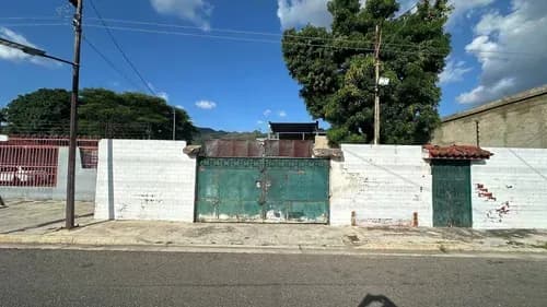 Annic Coronado Vende Casa Comercial Ubicada En La Calle Del Parque Dunas, Naguanagua 323013