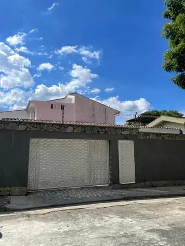 Casa En Lomas Del Este. Dic-004