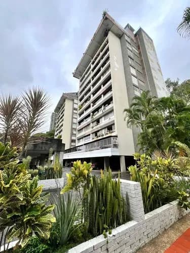 Venta / Macaracuay / 154,25 Mts / 4 Hab + S / 5 Baños + S / 2 Pe / 1 M