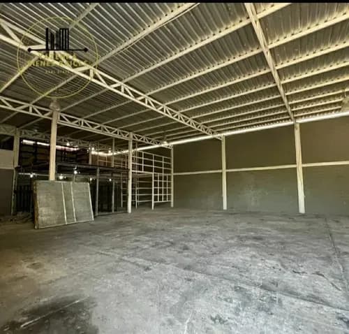 En Alquiler Complejo Empresarial Ubicado En Turmero A Pocos Mts De La Av. Intercomunal 1300 Mts2 Aprox 9 Oficinas 1 Sala De Conferencia 8 Baños A/a 3 Toneladas,18mil Bt
