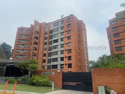 Cur Apartamento En Venta En Colinas De Valle Arriba 26-1094 Yg