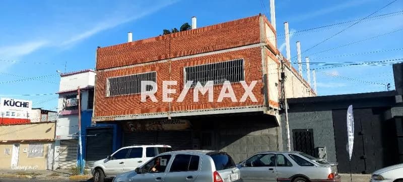 Local Comercial en Alquiler Carrera 19 entre Calles 13 y 14 Zona Este - Barquisimeto