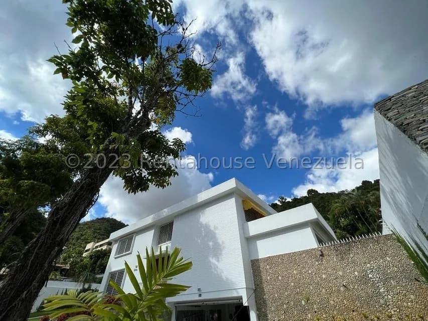 Casa (1 Nivel) en Venta en Prados del Este, Distrito Metropolitano