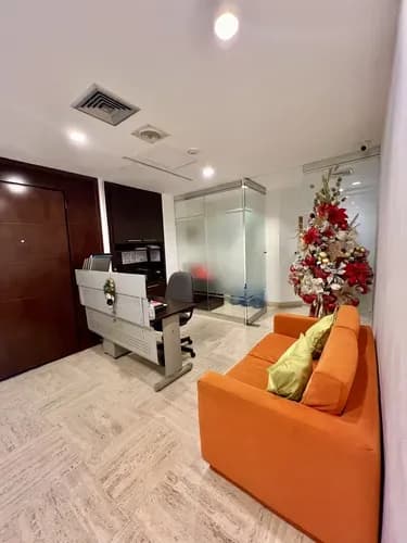 Oficina En Alquiler/venta En El Ccct 127 M2