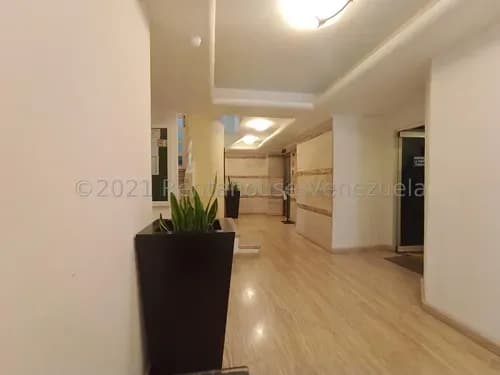 Mp Amplio Penthouse En Venta Con Espectacular Vista Y Con Cocina Equipada, El Parral