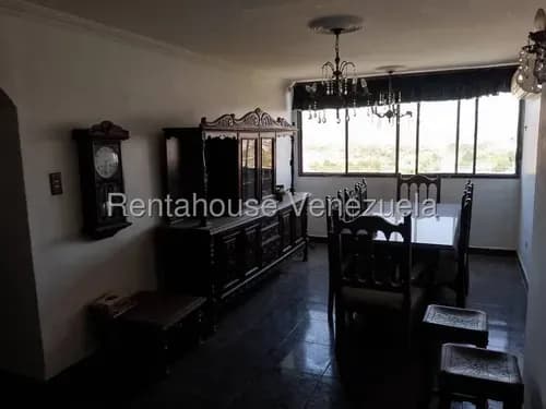 Raíza Suárez Vende 2 6 1 9 1 4 0 Apartamento De 95 M2 Con 3 Habitaciones Espaciosas, 2 Baños Completos, Ubicación En La Zona Este De Barquisimeto