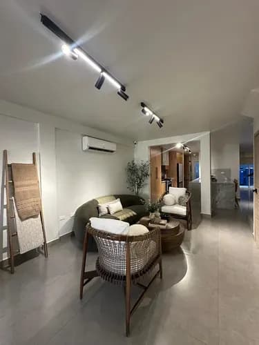 Lorena Inojosa Vende Hermoso Town House Con Acabados De Primera. En Cumbres De Las Esmeralda. San Diego. Sólo Clientes Interesados.