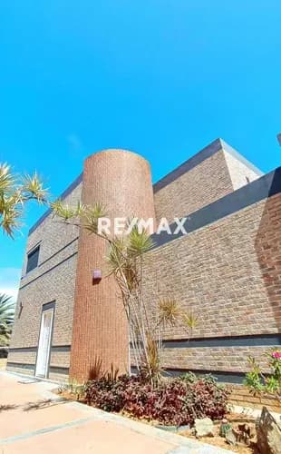 Apartamento En Playa Moreno, Municipio Maneiro, Isla De Margarita Cod: 1721